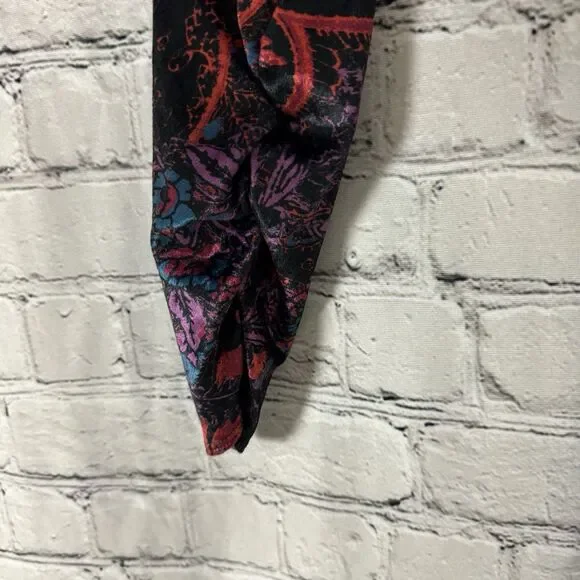 Free People Giselle Velvet Billowy Leg Jumpsuit Long Sleeve Deep V Neck Womens M - Picture 10 of 16